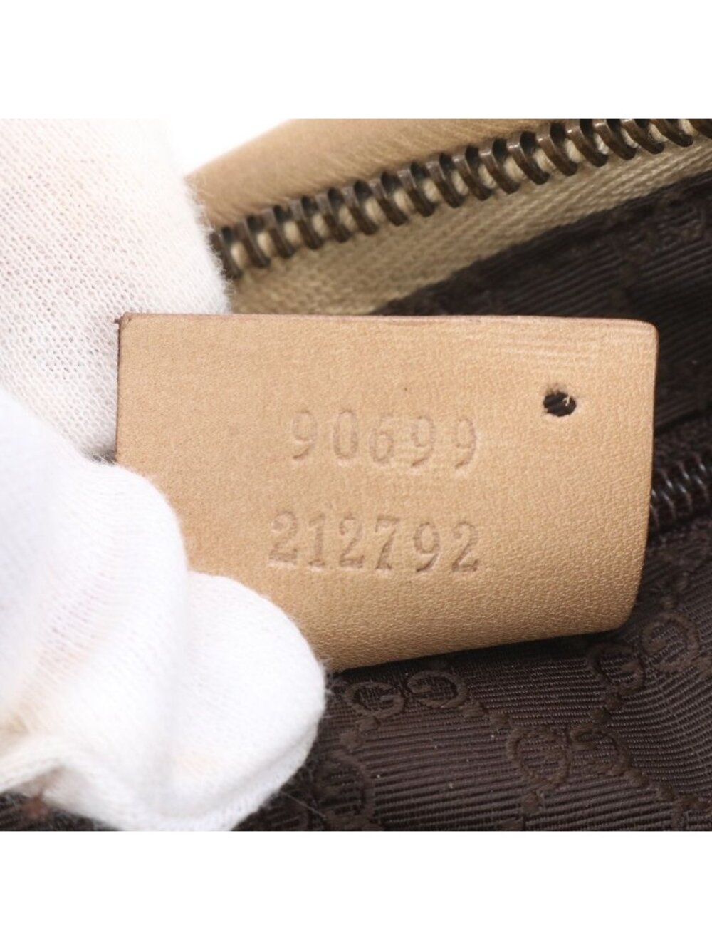 Gucci Leather Shoulder Bag - Picture 9 of 9